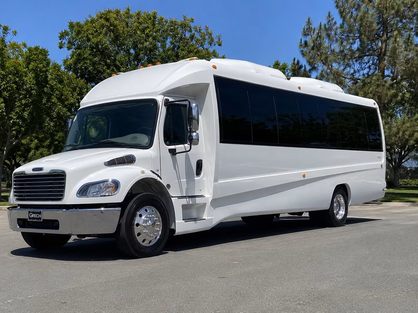 bachelorette party bus rentals in pompano beach before the big day