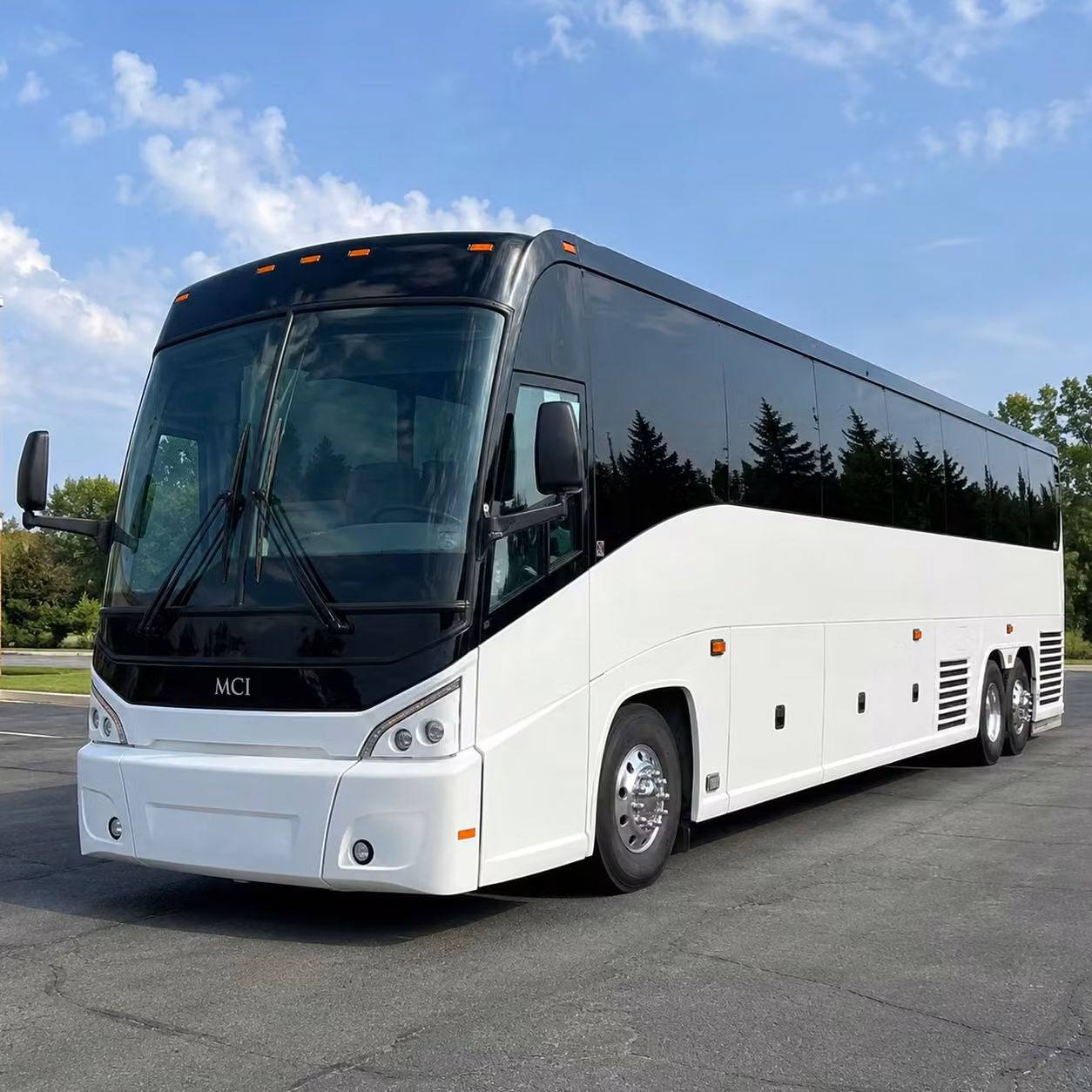 busrentalpompanobeach com connects you with long distance transportation in pompano beach that fits your group and your budget