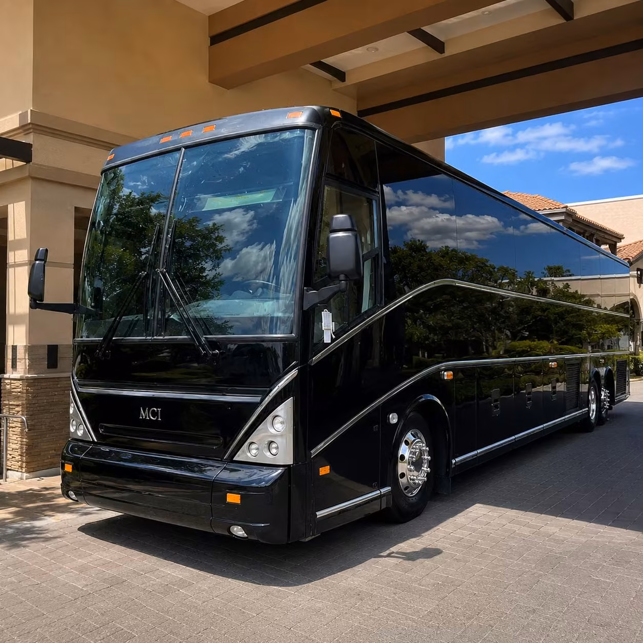 convention and conference shuttle buses for pompano beach corporate events